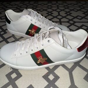 Gucci Women’s White Sneakers with Red and Green Stripes